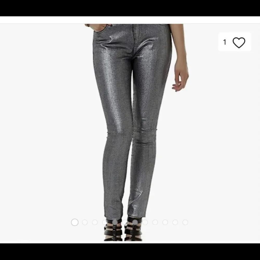 Bongo silver skinny jeans NWT